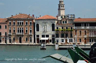 We explore Venice, DSE_8893_b_H490